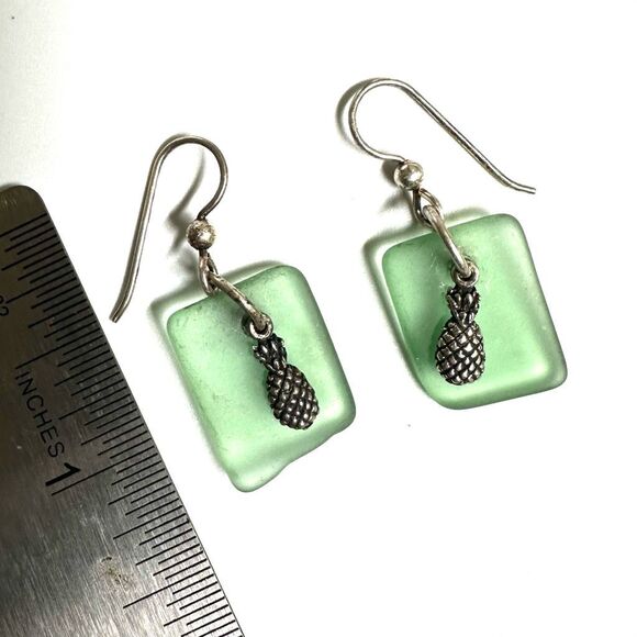 Sterling silver green  Sea Glass  Pineapple charm dangle earrings - Picture 7 of 9